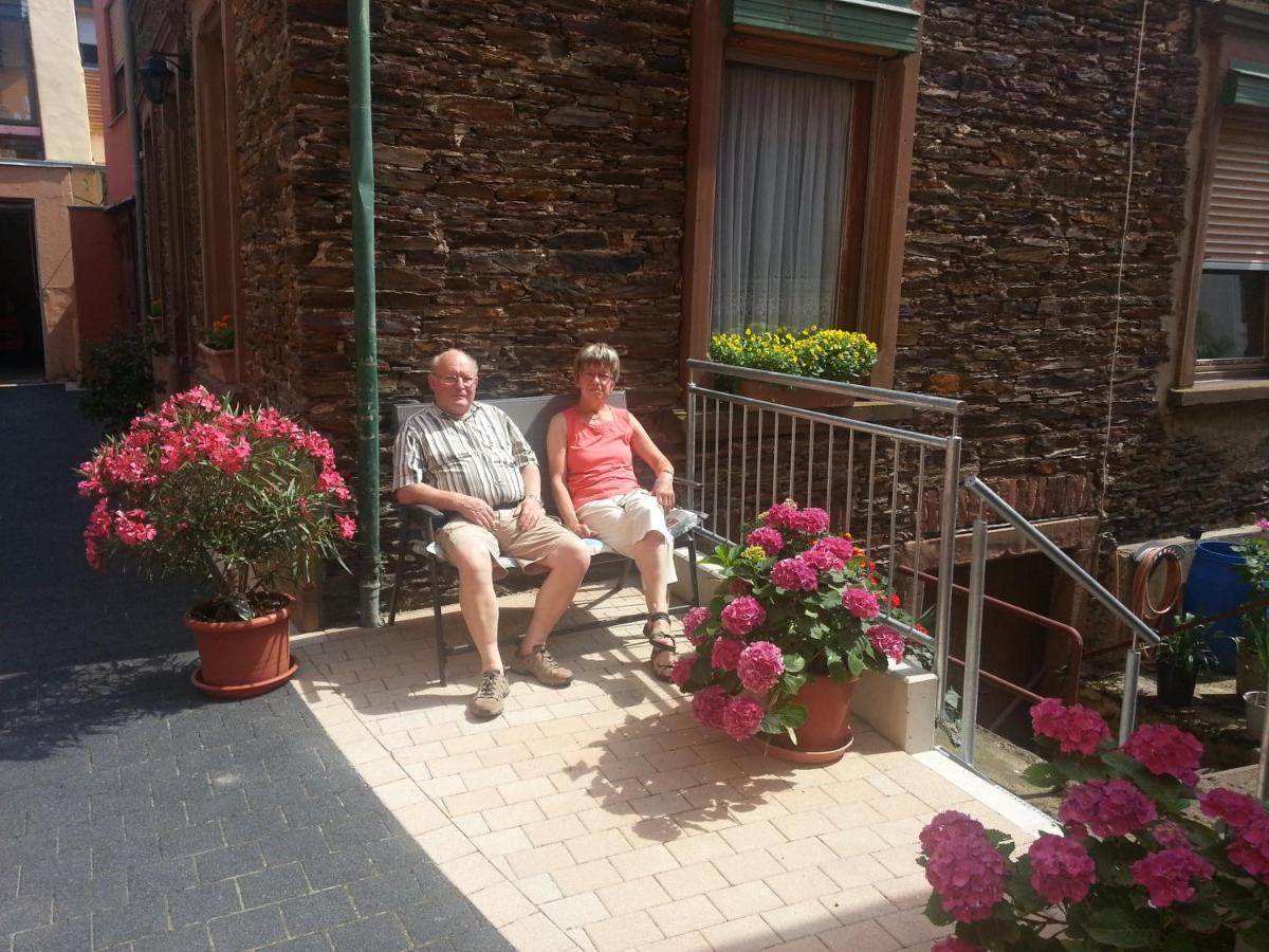 Weinstube Pension Moselbluemchen Zeltingen-Rachtig Dış mekan fotoğraf